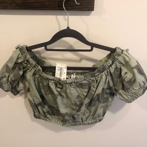 Ladies camo crop top, size small, new with tags
